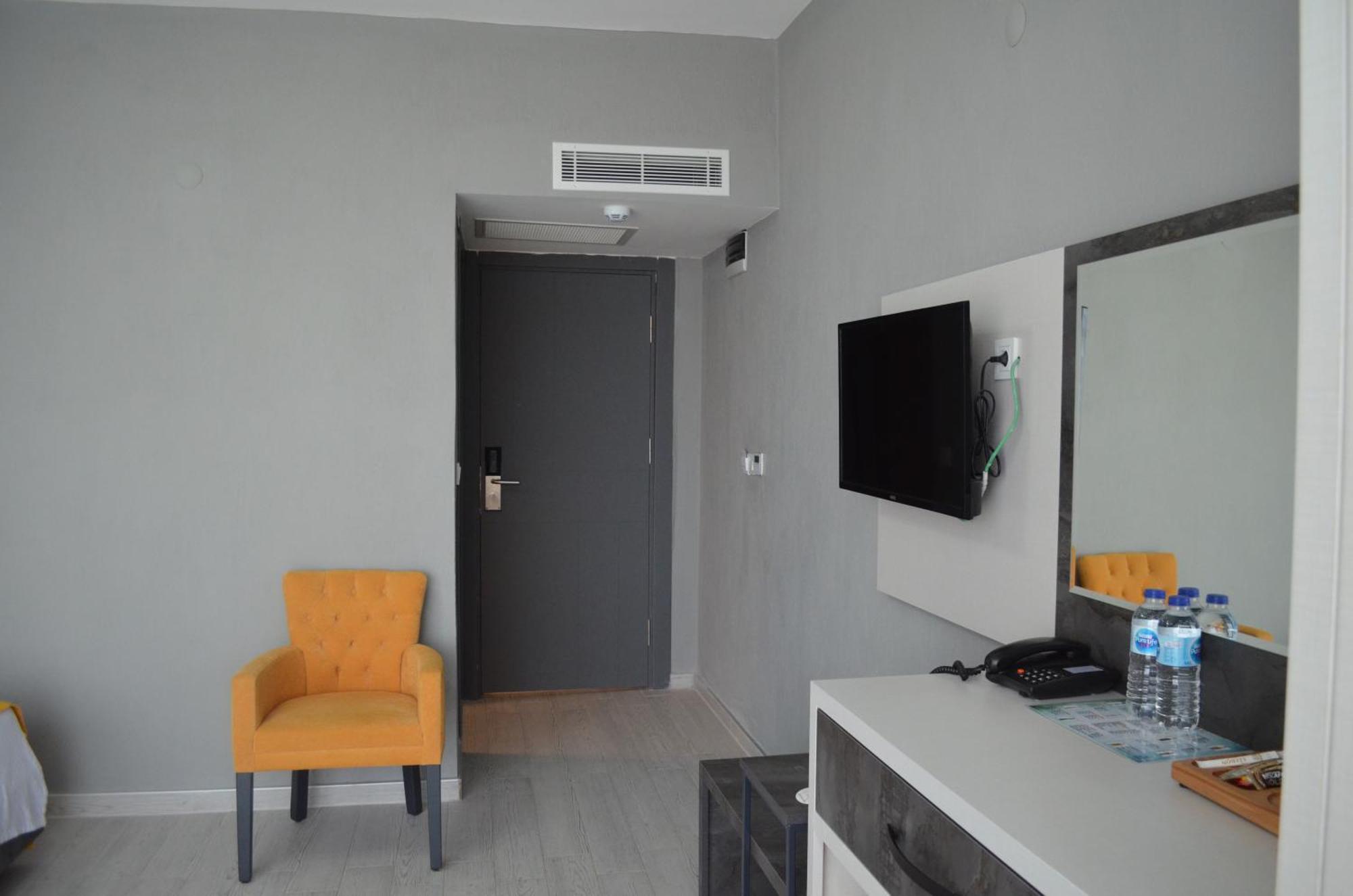 Lizbon Hotel İzmir Extérieur photo