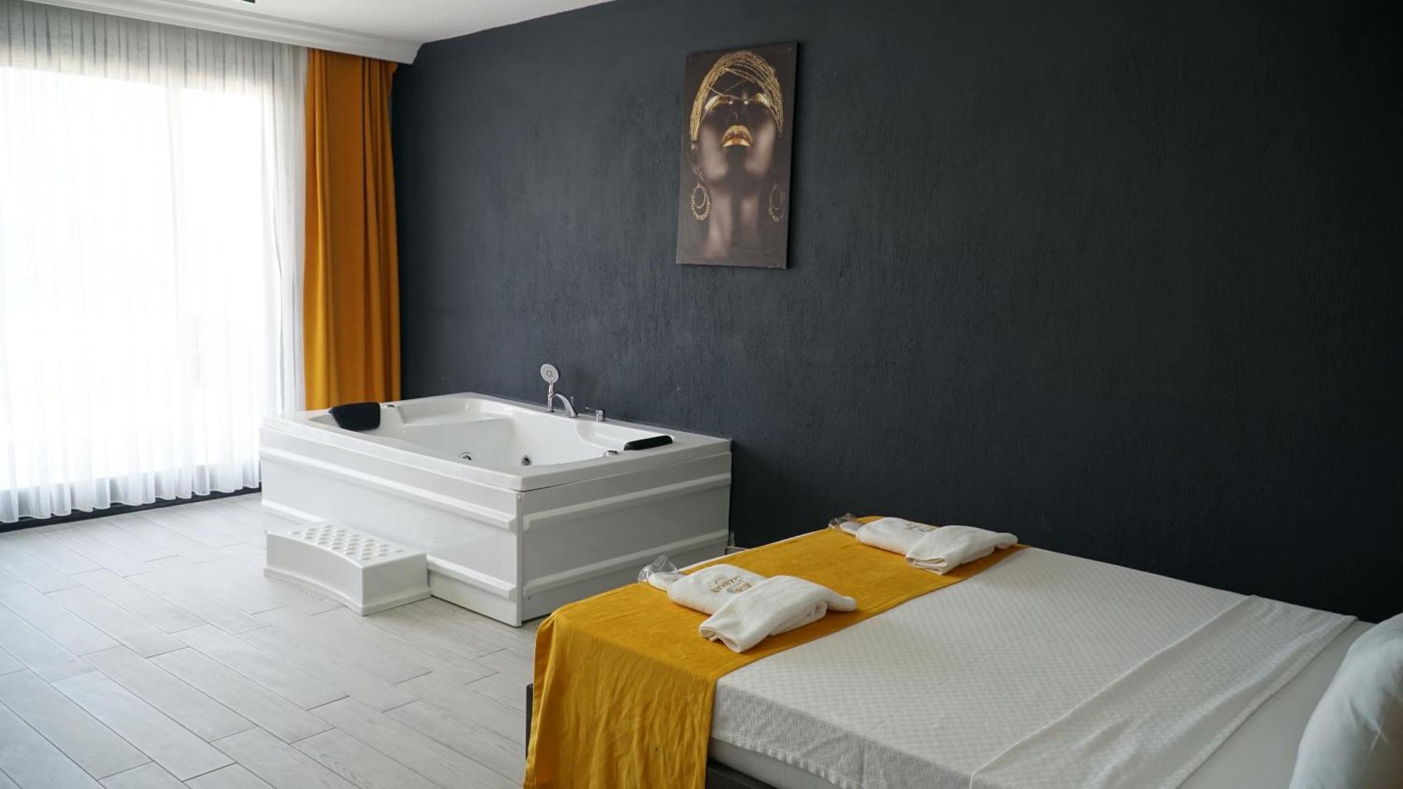 Lizbon Hotel İzmir Extérieur photo